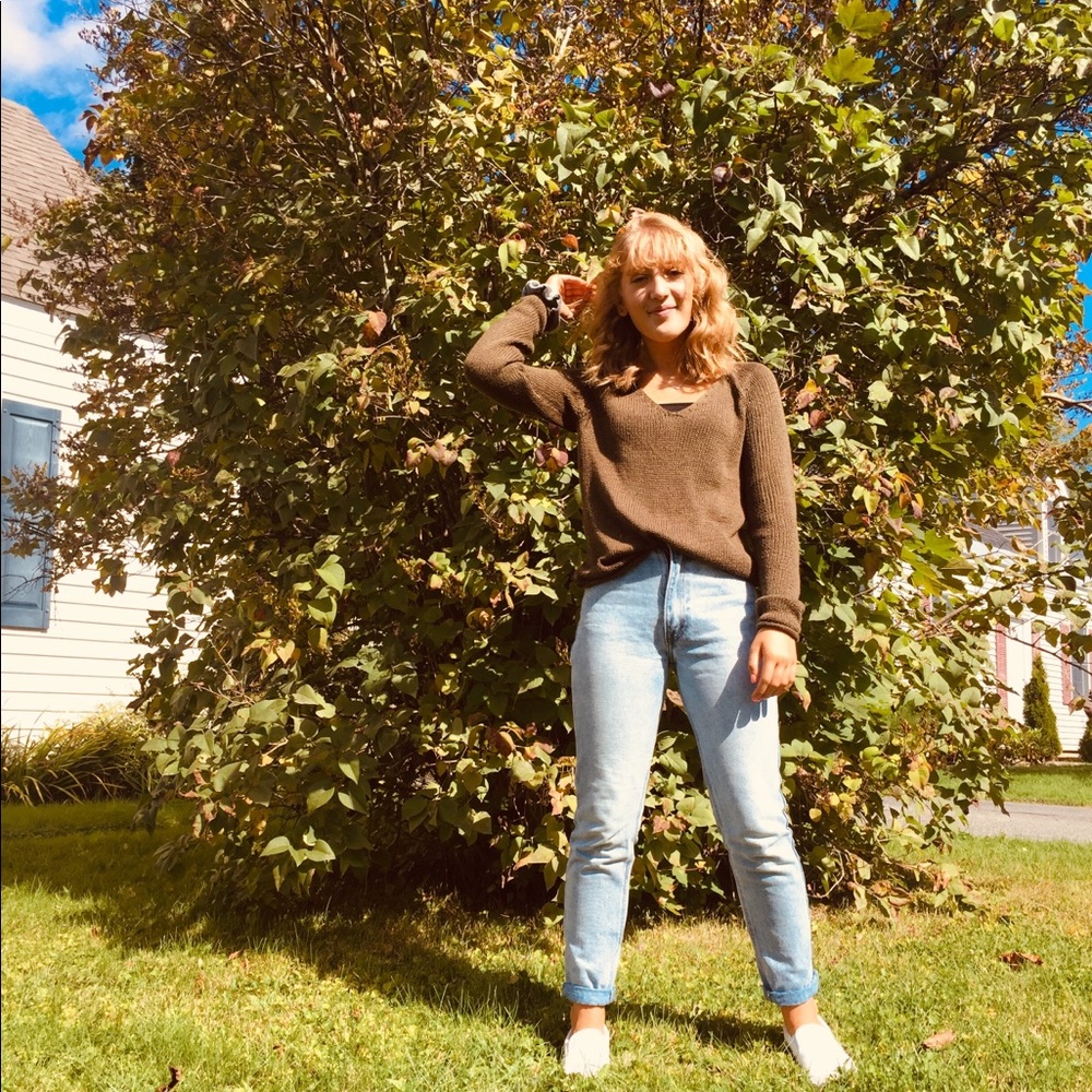 Welcome to my poshmark! I’m Malynah Stanley